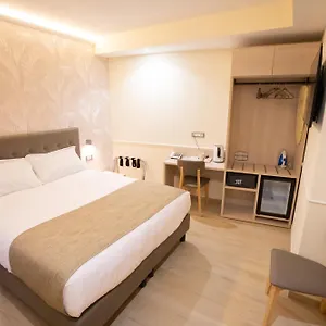 3* Отель Maximus